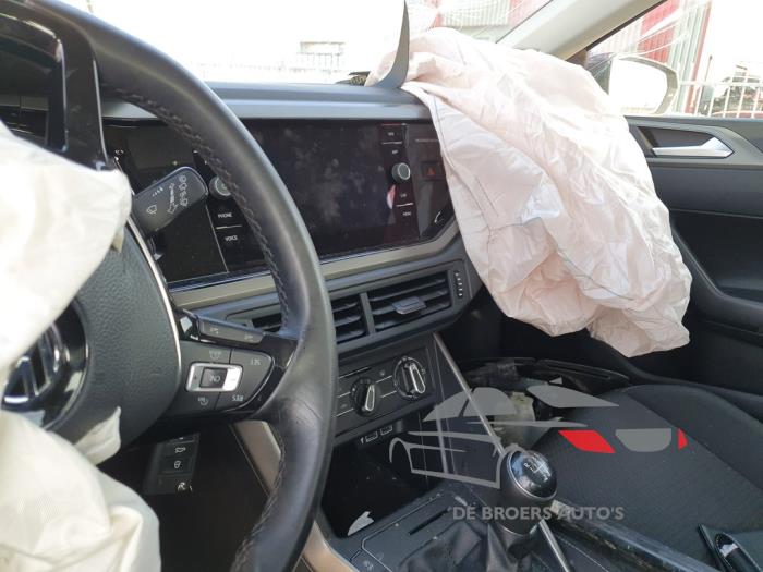 Volkswagen Polo VI 1.0 MPI 12V Sloopvoertuig (2019, Zwart)