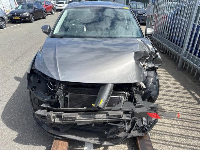 Volkswagen Polo VI 1.0 TSI 12V Sloopvoertuig (2018, Grijs)