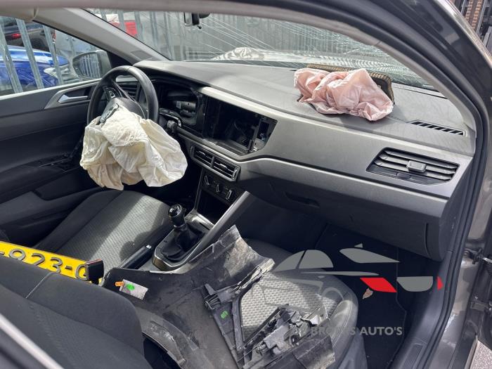 Volkswagen Polo VI 1.0 TSI 12V Sloopvoertuig (2018, Grijs)