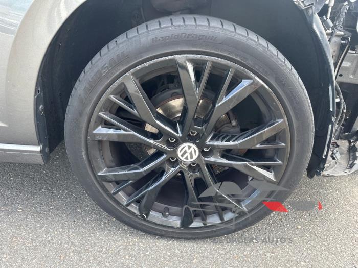 Volkswagen Polo VI 1.0 TSI 12V Sloopvoertuig (2018, Grijs)