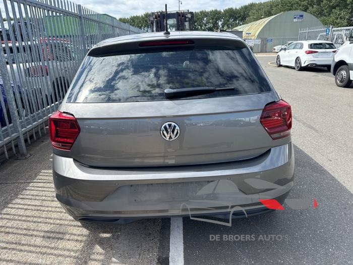 Volkswagen Polo VI 1.0 TSI 12V Sloopvoertuig (2018, Grijs)