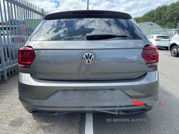 Volkswagen Polo VI 1.0 TSI 12V Sloopvoertuig (2018, Grijs)