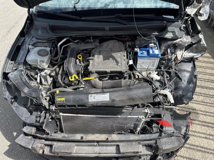 Volkswagen Polo VI 1.0 TSI 12V Sloopvoertuig (2018, Grijs)