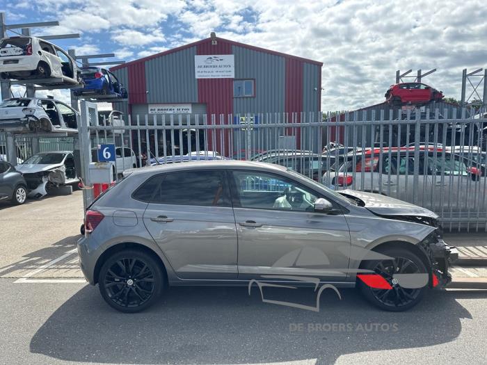 Volkswagen Polo VI 1.0 TSI 12V Sloopvoertuig (2018, Grijs)