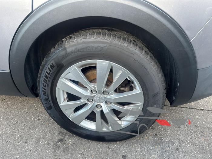 Peugeot 5008 II 1.6 BlueHDi 115 Sloopvoertuig (2017, Grijs)