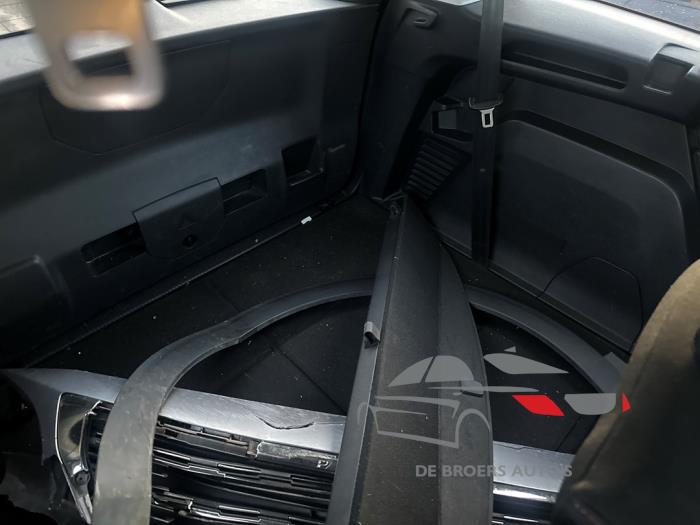 Peugeot 5008 II 1.6 BlueHDi 115 Sloopvoertuig (2017, Grijs)