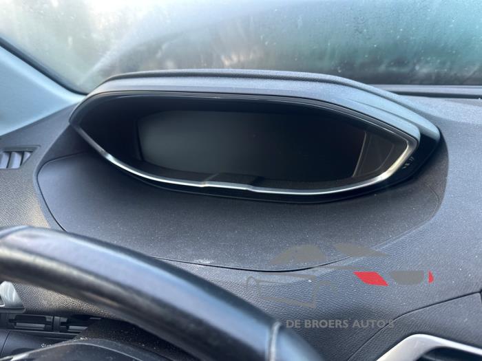 Peugeot 5008 II 1.6 BlueHDi 115 Sloopvoertuig (2017, Grijs)