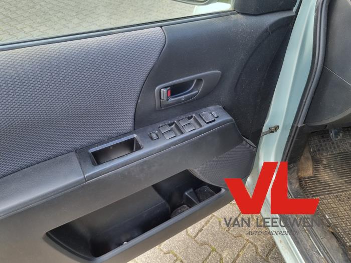 Mazda 5 1.8i 16V Sloopvoertuig (2005, Grijs)