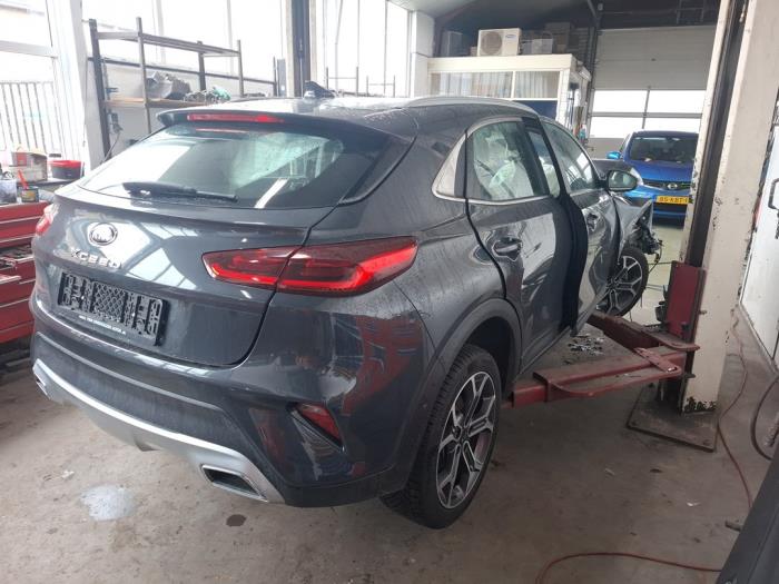 Kia Xceed 1.6 GDI PHEV Sloopvoertuig (2021, Grijs)