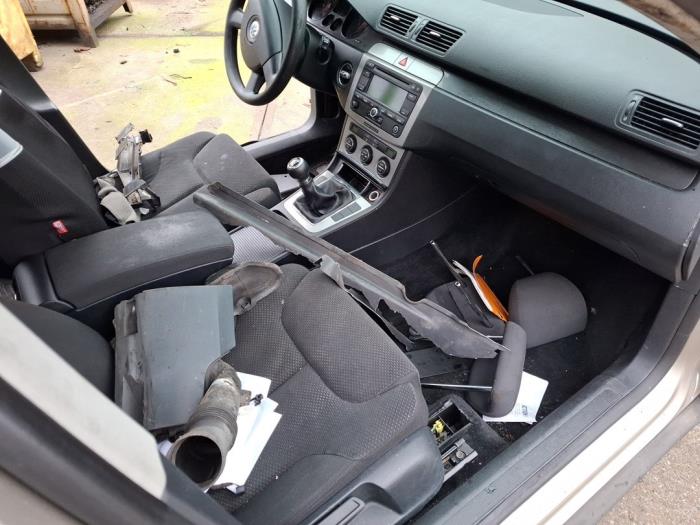 Volkswagen Passat Variant 1.6 Sloopvoertuig (2006, Beige)