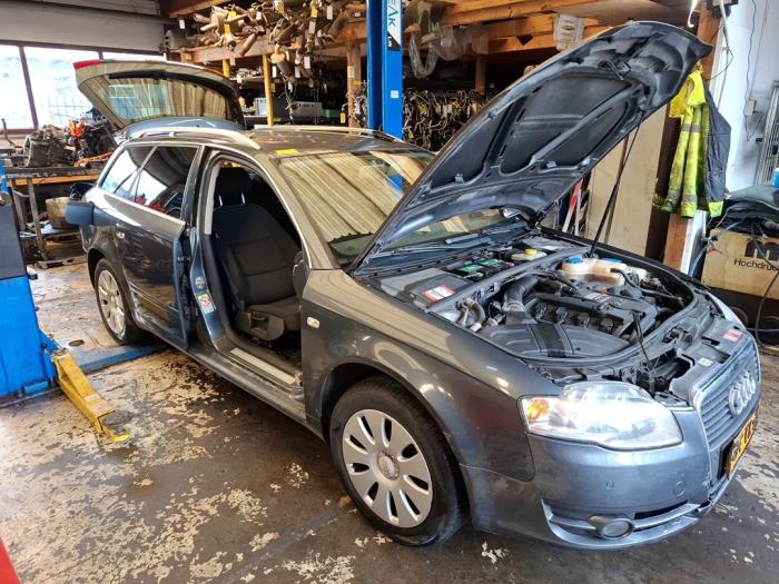 Audi A4 Avant 2.0 20V Sloopvoertuig (2006)
