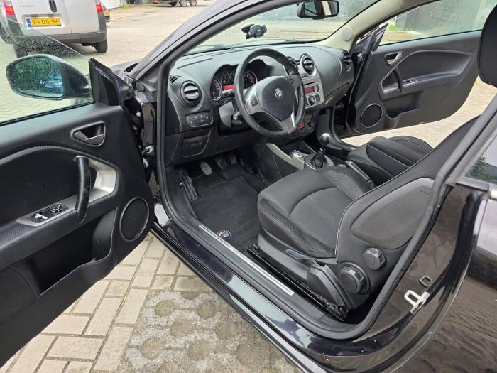 Alfa Romeo MiTo 1.4 Turbo Multi Air 16V Sloopvoertuig (2010, Zwart)