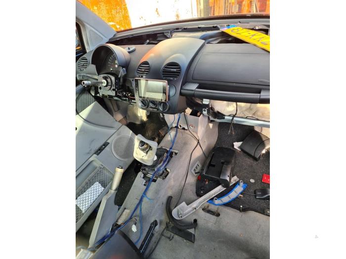 Volkswagen New Beetle 1.8 20V Turbo Sloopvoertuig (2000, Zwart)