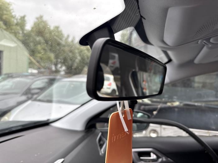 Peugeot 2008 1.6 Blue HDi 75 Sloopvoertuig (2016, Groen)