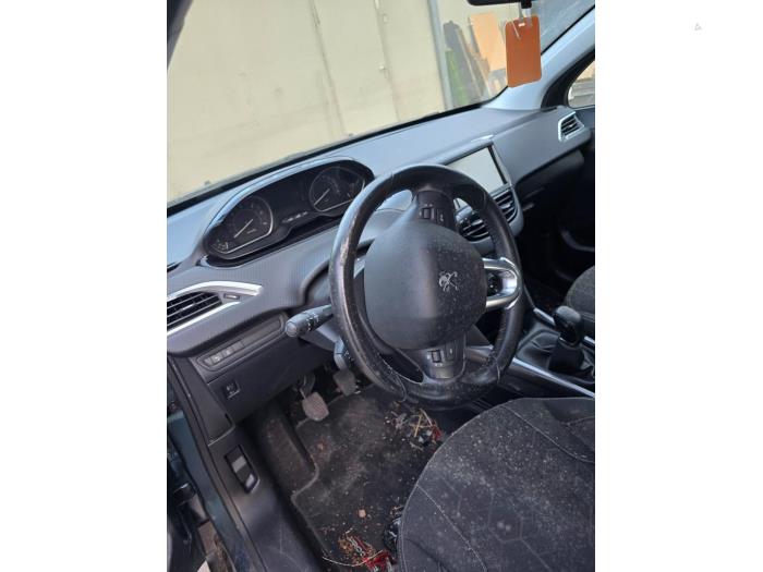 Peugeot 2008 1.6 Blue HDi 75 Sloopvoertuig (2016, Groen)