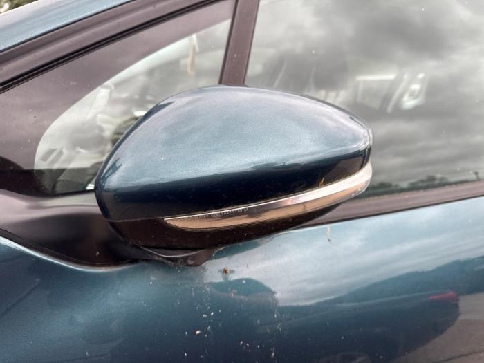 Peugeot 2008 1.6 Blue HDi 75 Sloopvoertuig (2016, Groen)