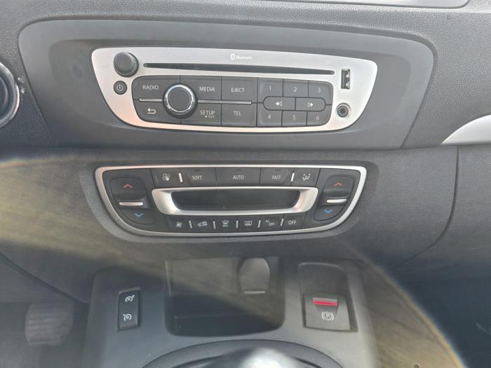 Renault Grand Scénic III 1.2 16V TCe 130 Sloopvoertuig (2014, Grijs)