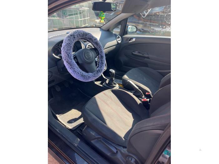 Opel Corsa D 1.2 16V Sloopvoertuig (2008, Zwart)