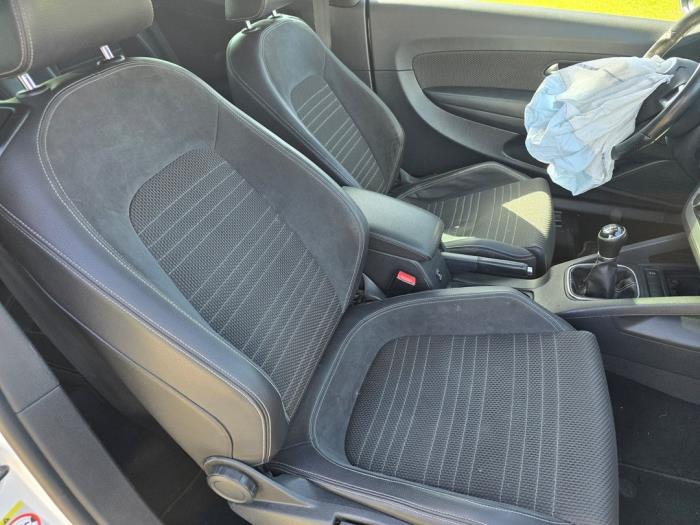 Volkswagen Scirocco 1.4 TSI 160 16V Sloopvoertuig (2011, Wit)