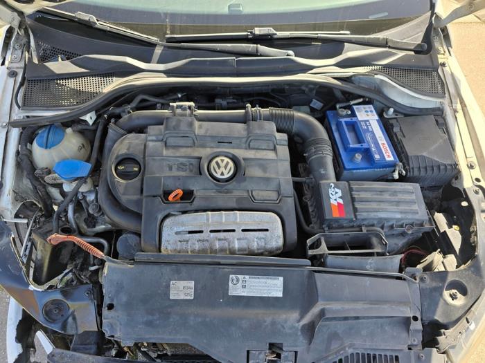 Volkswagen Scirocco 1.4 TSI 160 16V Sloopvoertuig (2011, Wit)