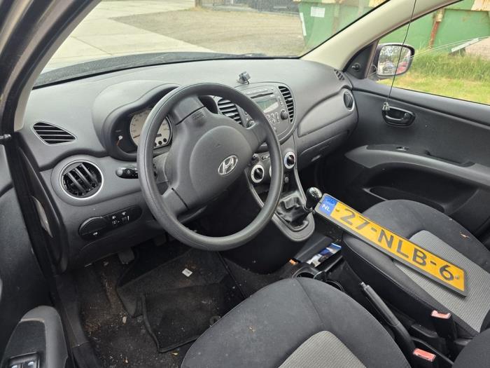 Hyundai i10 1.1i 12V Sloopvoertuig (2010, Grijs)