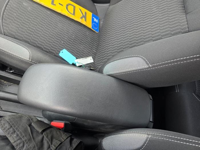 Peugeot 208 I 1.2 Vti 12V PureTech 82 Sloopvoertuig (2016, Oranje)