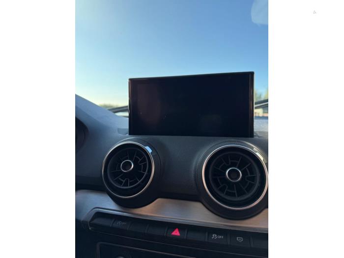 Audi Q2 1.4 TFSI 16V Sloopvoertuig (2017, Grijs)