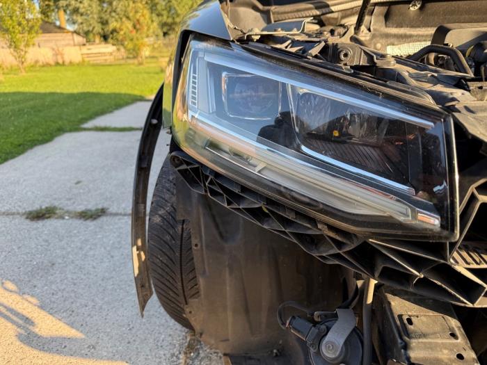 Audi Q2 1.4 TFSI 16V Sloopvoertuig (2017, Grijs)