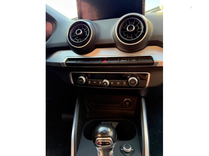 Audi Q2 1.4 TFSI 16V Sloopvoertuig (2017, Grijs)