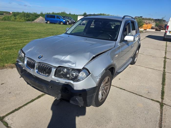 BMW X3 3.0i xDrive 24V Sloopvoertuig (2006, Grijs)