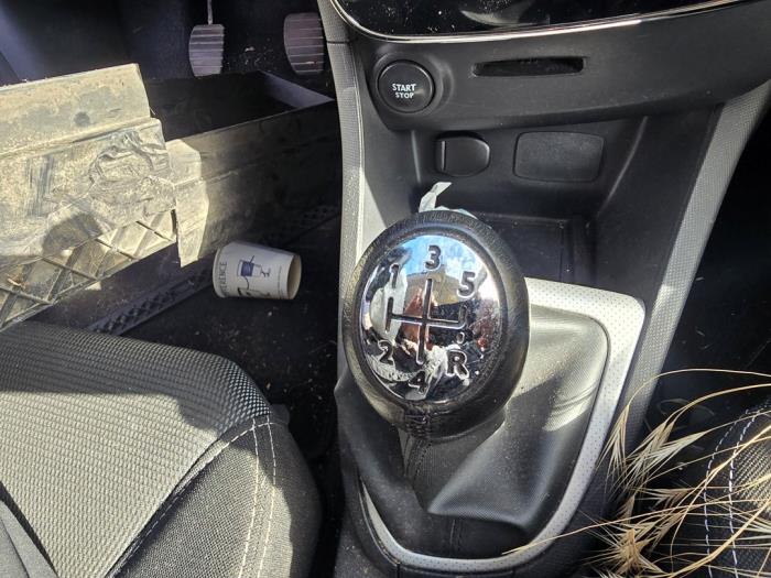 Renault Clio IV 0.9 Energy TCE 90 12V Sloopvoertuig (2013, Zwart)