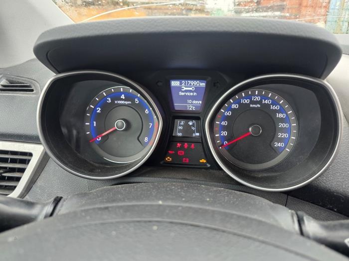 Hyundai i30 1.4 16V Sloopvoertuig (2016, Grijs)