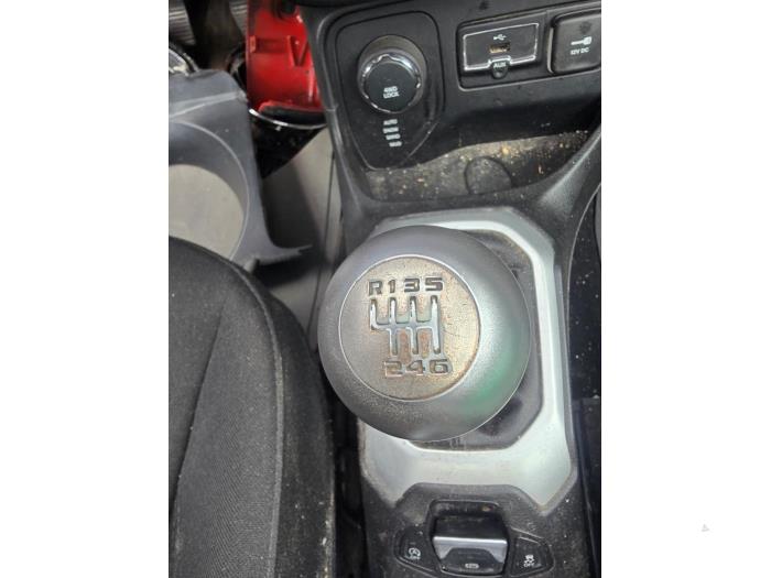 Jeep Renegade 2.0 Mutlijet 140 16V 4x4 Sloopvoertuig (2015, Rood)