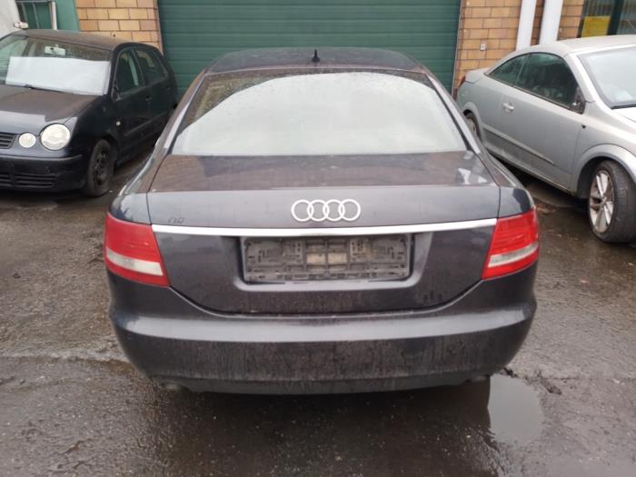 Audi A6 3.0 TDI V6 24V Quattro Sloopvoertuig (2004, Metallic, Grijs)