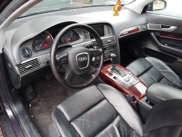 Audi A6 3.0 TDI V6 24V Quattro Sloopvoertuig (2004, Metallic, Grijs)