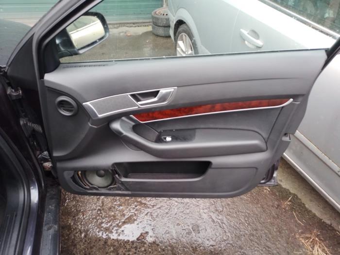 Audi A6 3.0 TDI V6 24V Quattro Sloopvoertuig (2004, Metallic, Grijs)