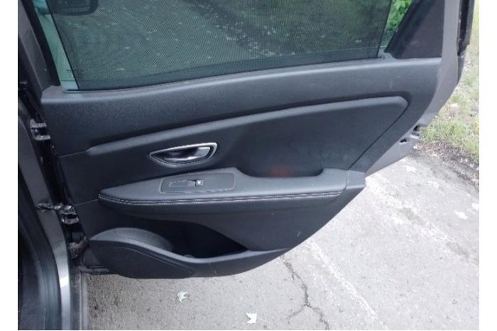 Renault Scénic IV 1.2 TCE 130 16V Sloopvoertuig (2025, Antraciet)