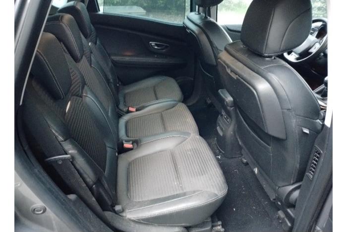 Renault Scénic IV 1.2 TCE 130 16V Sloopvoertuig (2025, Antraciet)