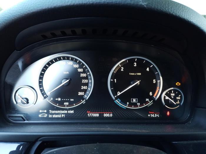 BMW 5 serie Touring 525d 16V Sloopvoertuig (2015, Wit)