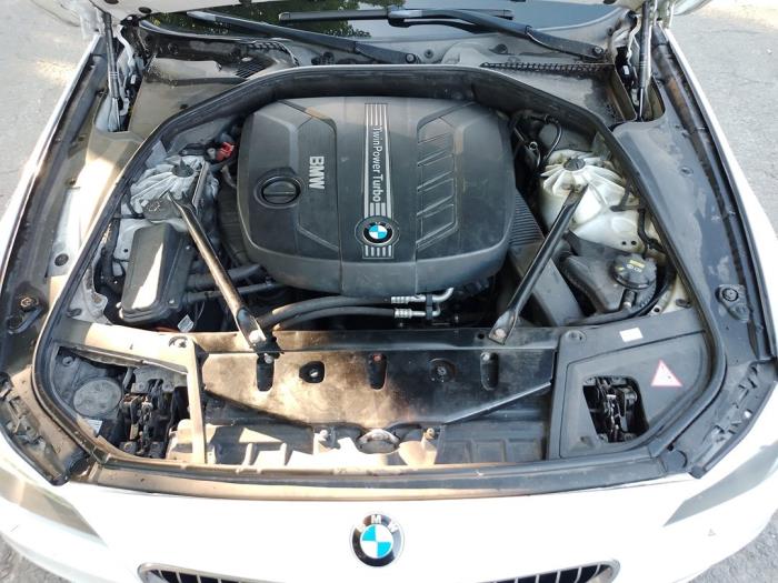 BMW 5 serie Touring 525d 16V Sloopvoertuig (2015, Wit)