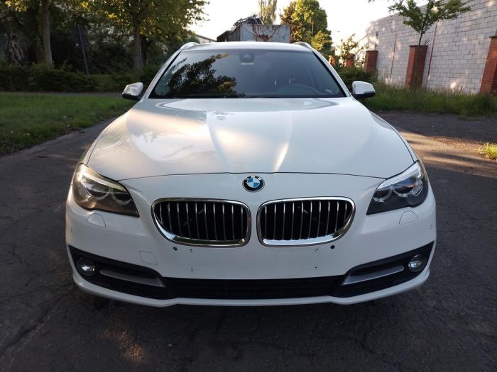 BMW 5 serie Touring 525d 16V Sloopvoertuig (2015, Wit)