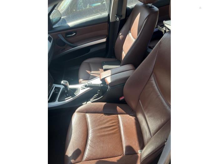 BMW 3 serie Touring 318i 16V Sloopvoertuig (2010, Metallic, Grijs)