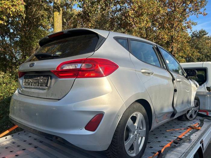 Ford Fiesta 7 1.0 EcoBoost 12V 100 Sloopvoertuig (2018, Metallic, Zilvergrijs, Moondust)