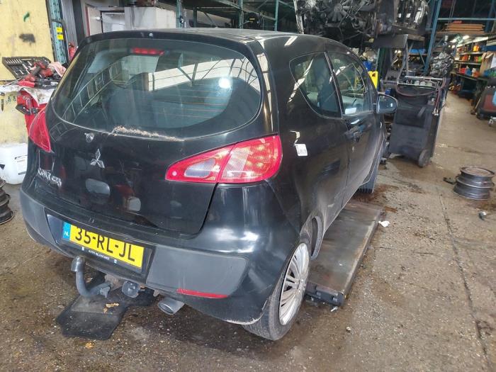 Mitsubishi Colt 1.3 16V Sloopvoertuig (2005, Zwart)