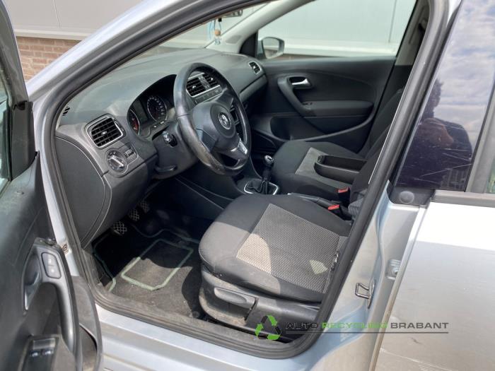 Volkswagen Polo V 1.2 TDI 12V BlueMotion Sloopvoertuig (2010, Grijs)