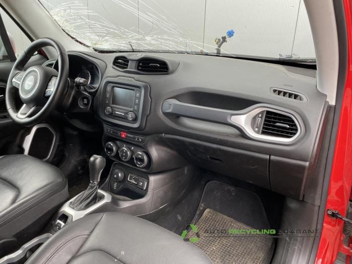 Jeep Renegade 1.4 Multi Air 16V 4x4 Sloopvoertuig (2015, Rood)