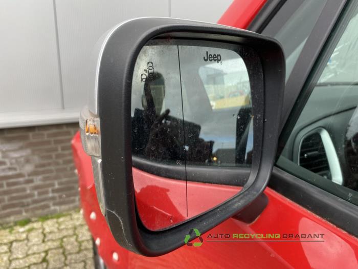 Jeep Renegade 1.4 Multi Air 16V 4x4 Sloopvoertuig (2015, Rood)