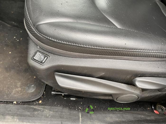 Jeep Renegade 1.4 Multi Air 16V 4x4 Sloopvoertuig (2015, Rood)