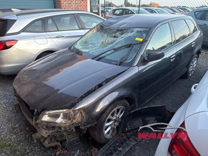 Audi A3 Sportback 1.6 TDI 16V Sloopvoertuig (2010, Grijs)