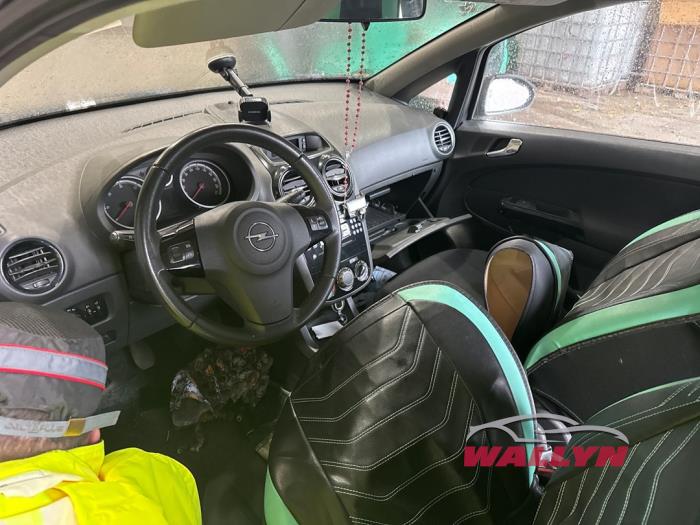 Opel Corsa D 1.3 CDTi 16V ecoFLEX Sloopvoertuig (2010, Grijs)